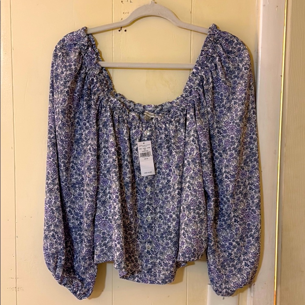 American eagle never worn top. New with tags.
